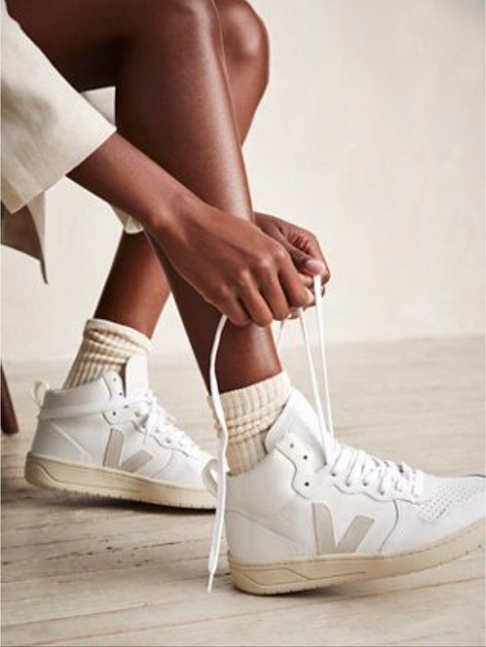Veja V-15 LEATHER WHITE Hi-Top Sneaker